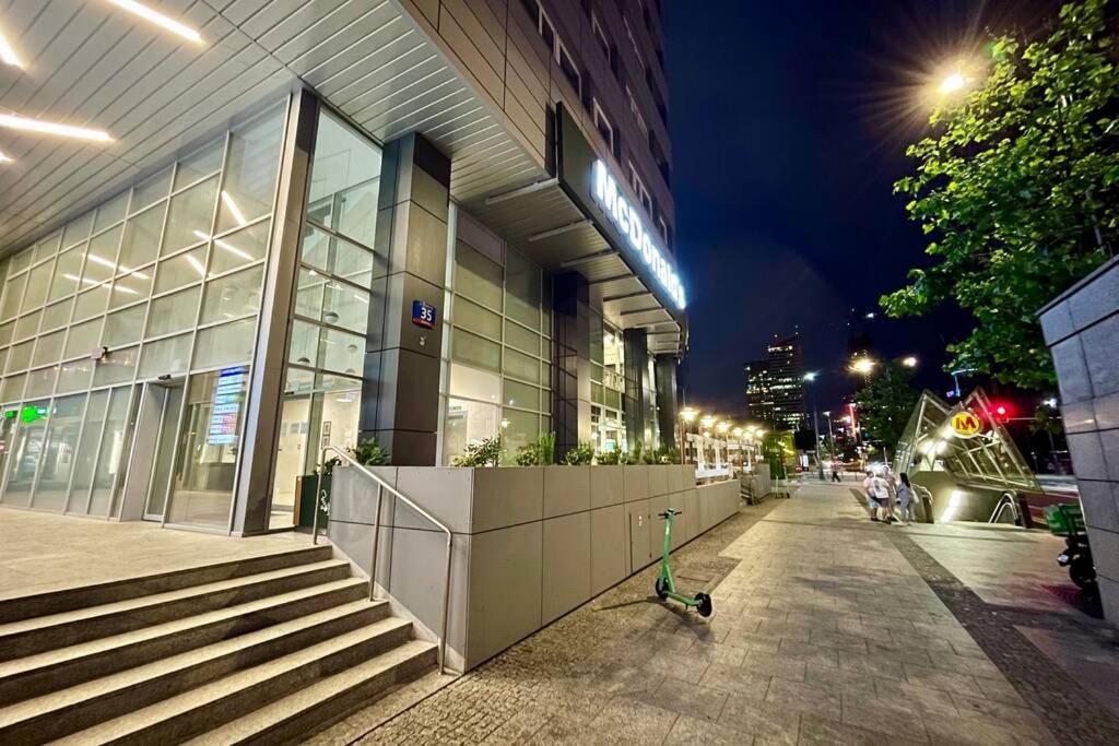 Apartamento Orange Metro Fast Wifi 1Gbs Big Tv Hbo Appletv Varsovia Exterior foto